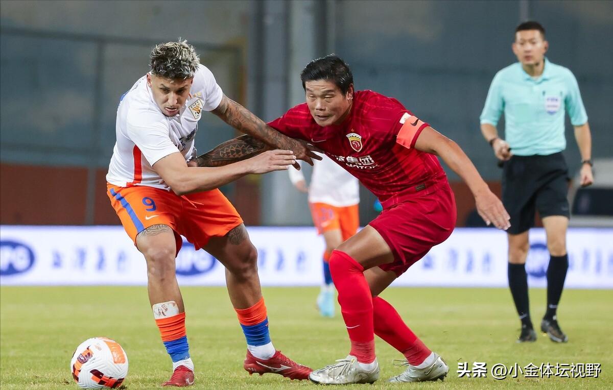 中超三镇vs泰山错失机会,武汉三镇2-0山东泰山