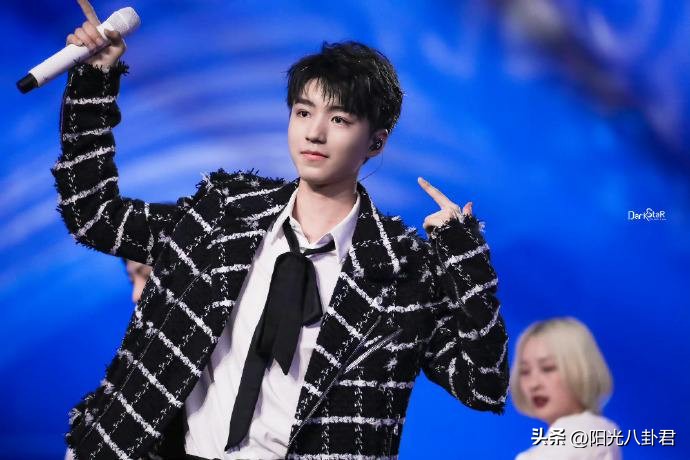 双腿细似竹竿，体型堪比纸片，内娱男星的审美真是太“畸形”了