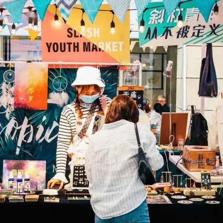 淄博烧烤火爆背后的商业生态系统 (淄博烧烤现象启示)