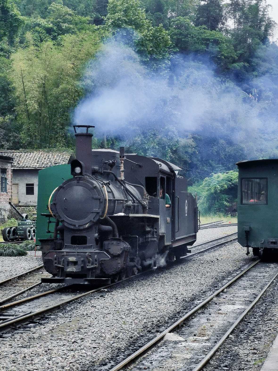 乐山异国风情打卡新去处,乐山游玩攻略及人文风情