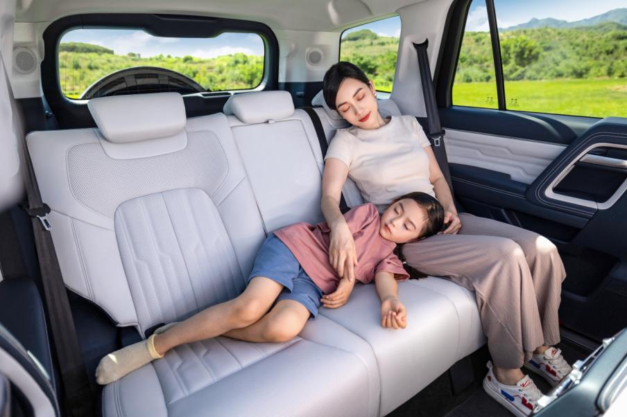 bj60谍照曝光越野suv即将来袭,bj60最新实车五座越野