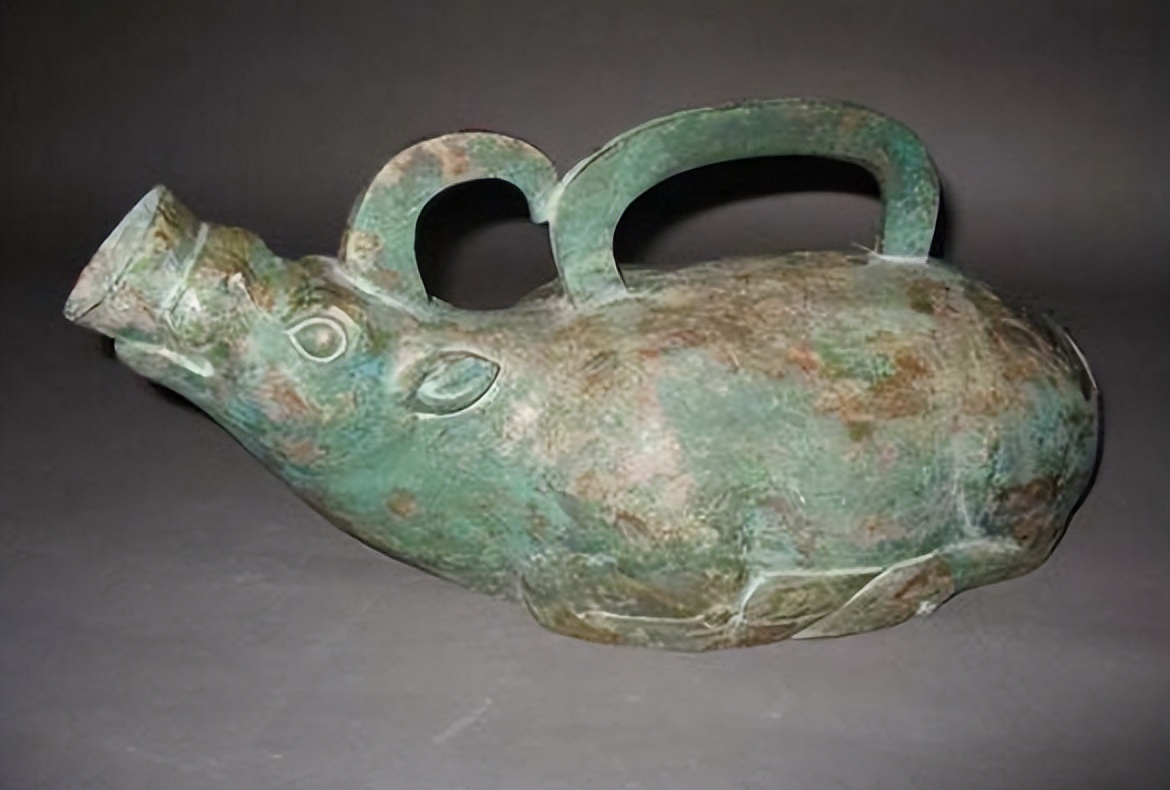 古代“夜壶”口这么小,女人怎么用?看完才知古人智慧!