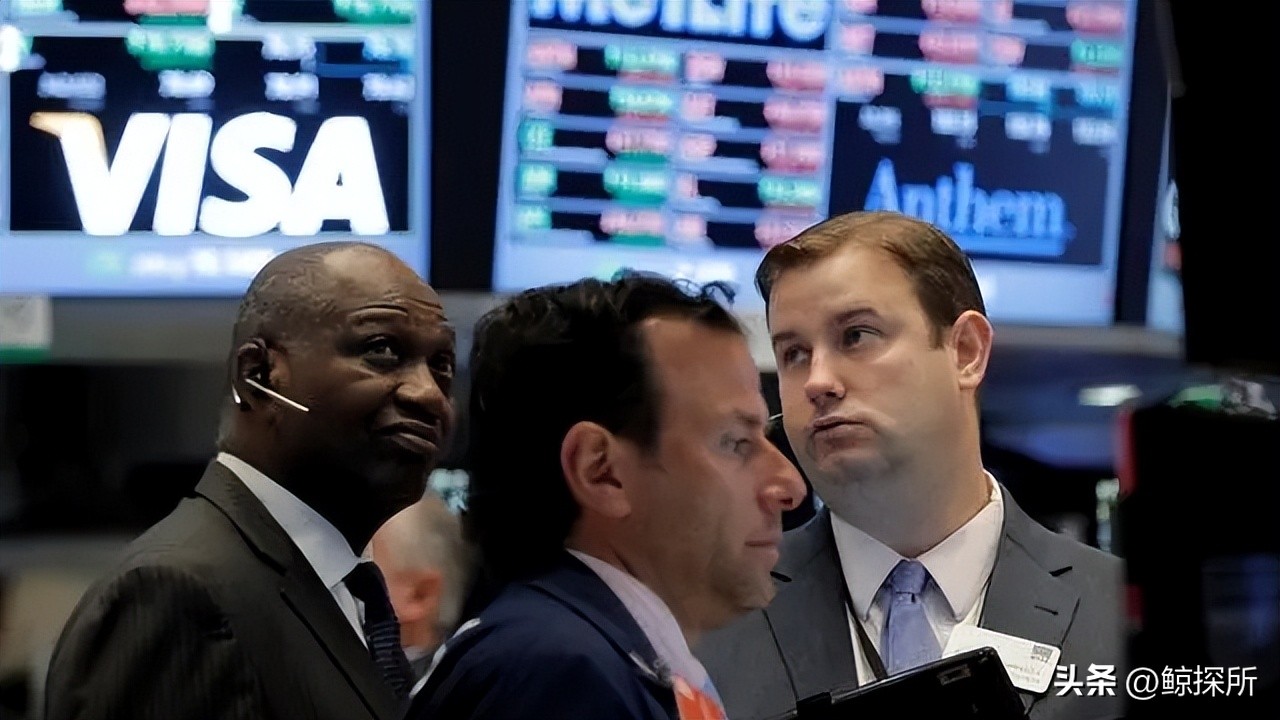 中国刚增持完200亿美债，美就下狠手，美*官高**：维持对华关税惩罚