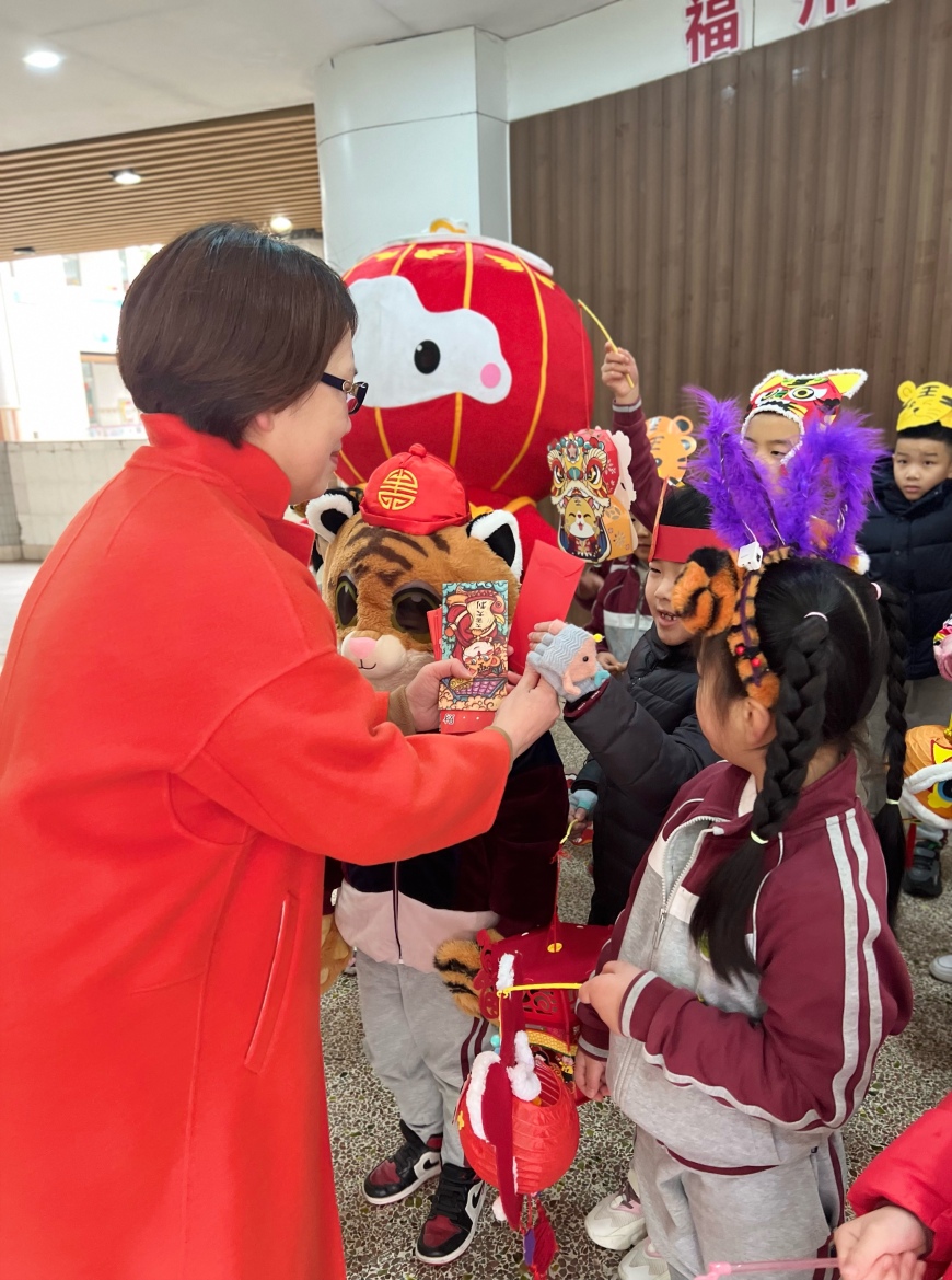 火力全开向未来演讲,虎力全开向未来展板