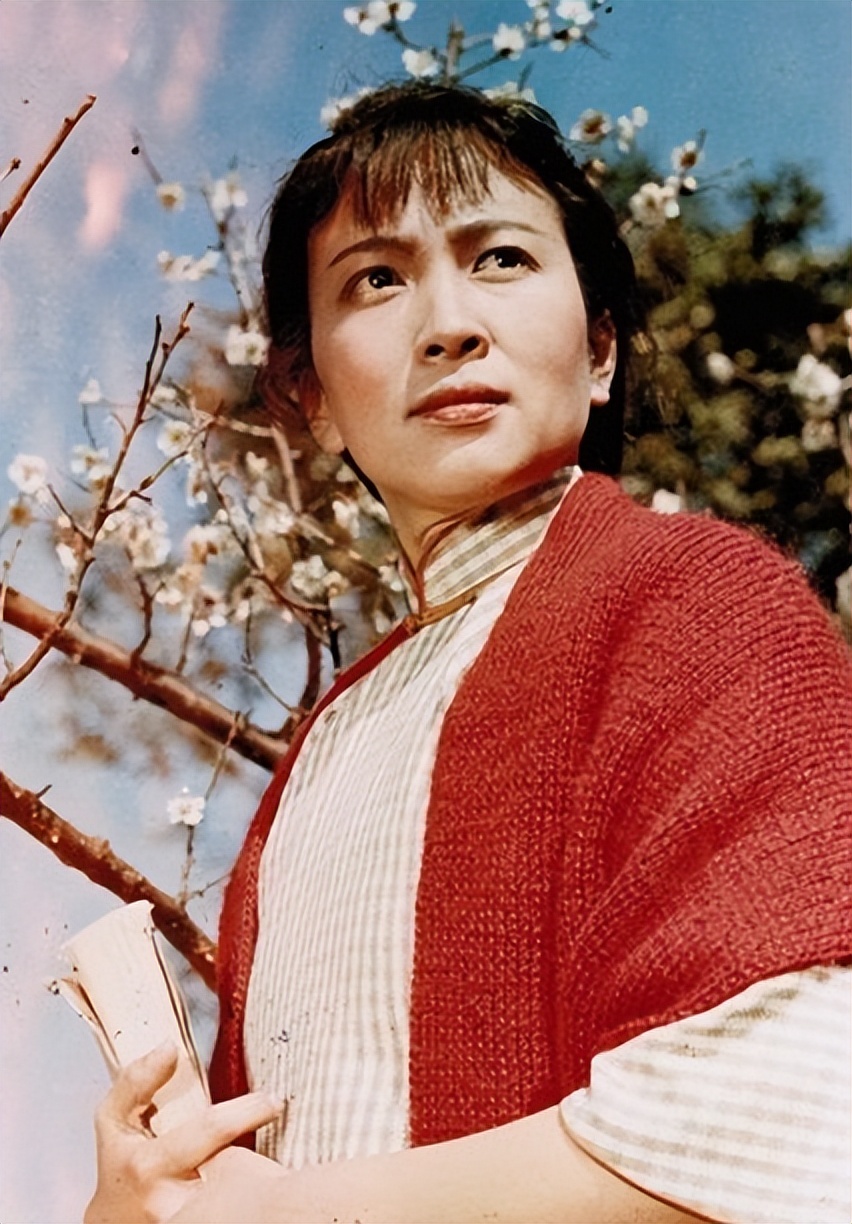 经典真实的庐山恋电影,庐山恋经典爱情电影