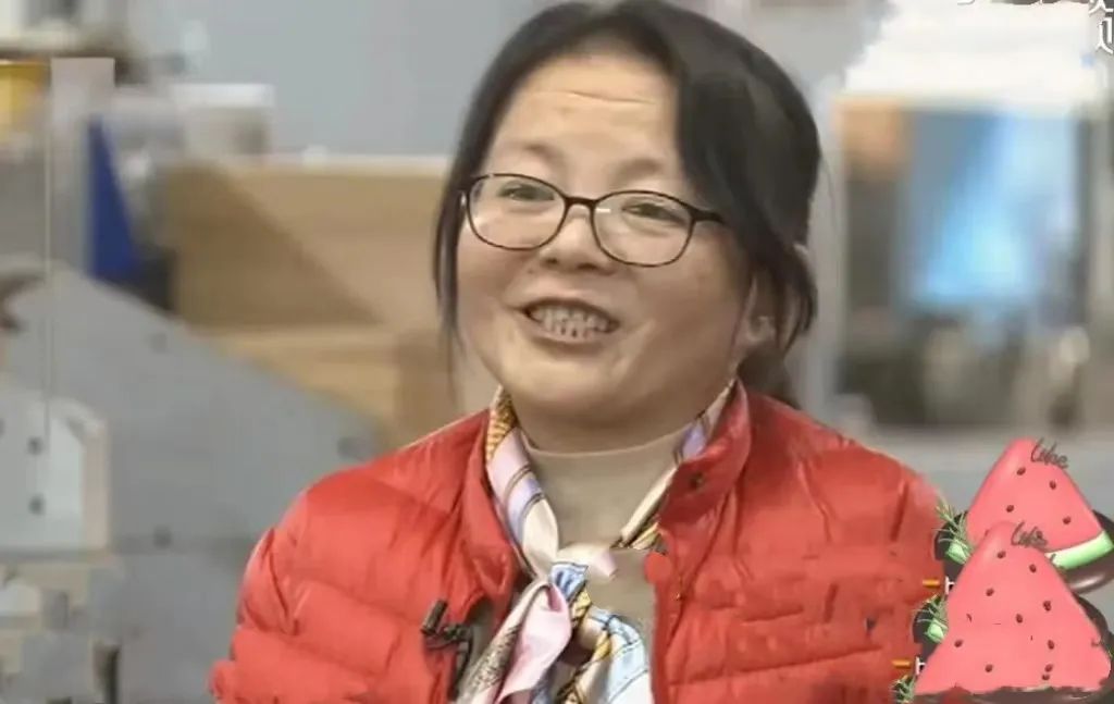 被骂“狗都不如”的脑瘫少年,带着35名残疾人创业年入1000万!背后的女人更让我感动