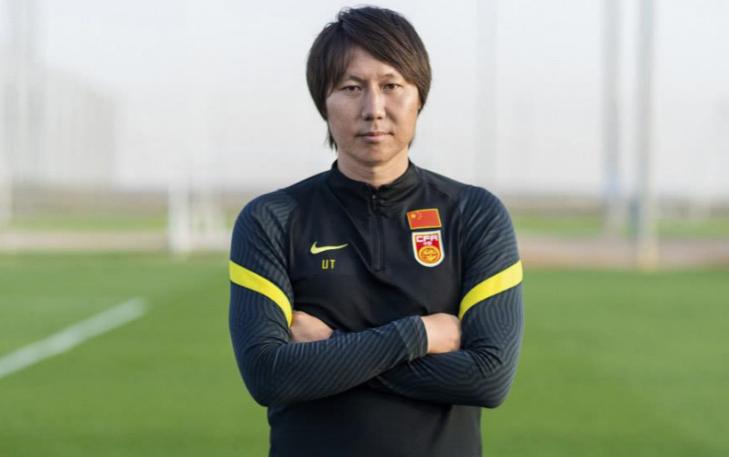 曲艺界顶级嘲讽国足，李铁敛财手段被曝光，一亿存款只是冰山一角