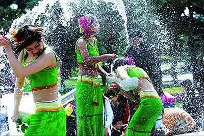 泼水节的来源和习俗你知道吗？除了中国，还有哪些国家也有泼水节