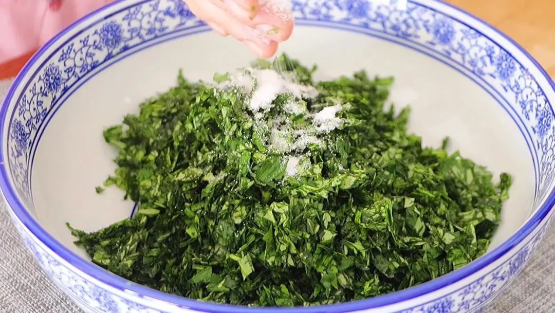 建议中老年人多吃2样碱性菜,50岁以后多吃3道碱性菜