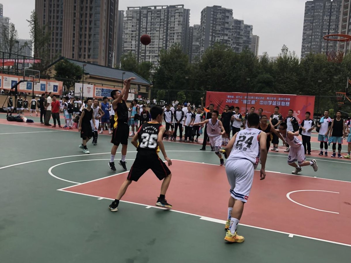 鎴愰兘涓冧腑鑲叉墠瀛﹂亾鍒嗘牎鏁欑爺,鎴愰兘涓冧腑绀惧洟