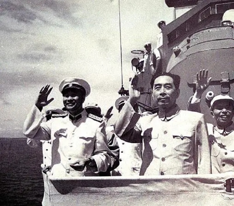 87年肖劲光看电视时大发雷霆，质问*华清刘**：谁说中国不准备建航母