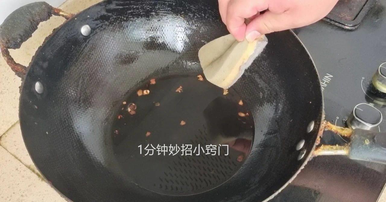 锅烧黑糊已经用钢丝球刷了怎么办,锅底烧糊了怎样去糊