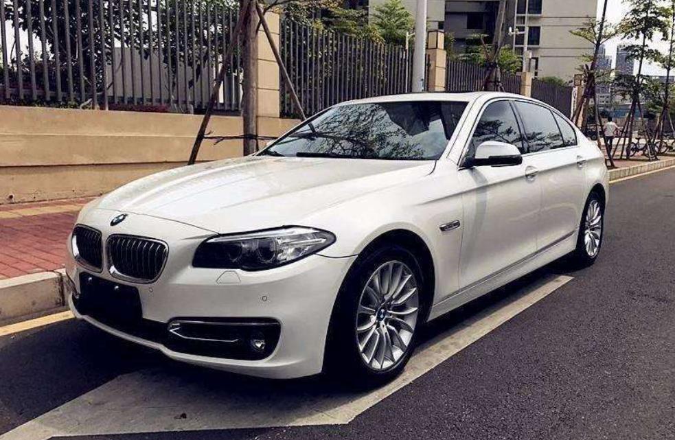 中控台放摆件违章吗,车内中控台摆件哪一种才安全