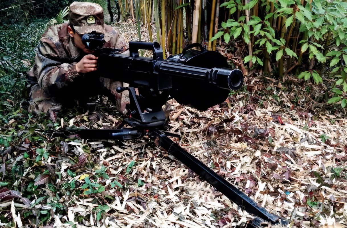 国产qlz201山地榴弹发射器,国产qlz-04自动榴弹发射器