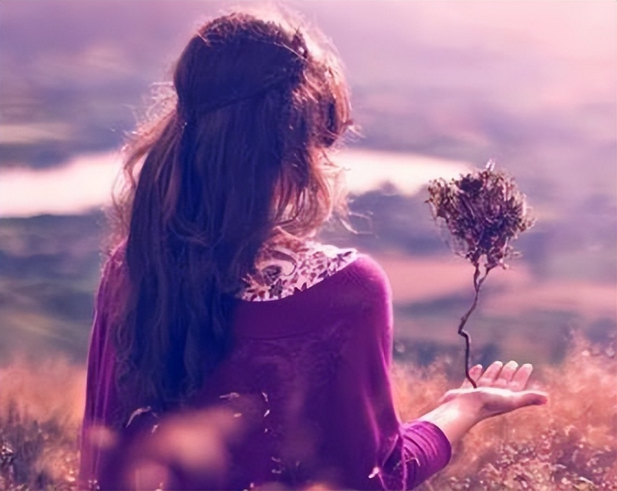 老板给买的衣服,老板给我们买的新衣服