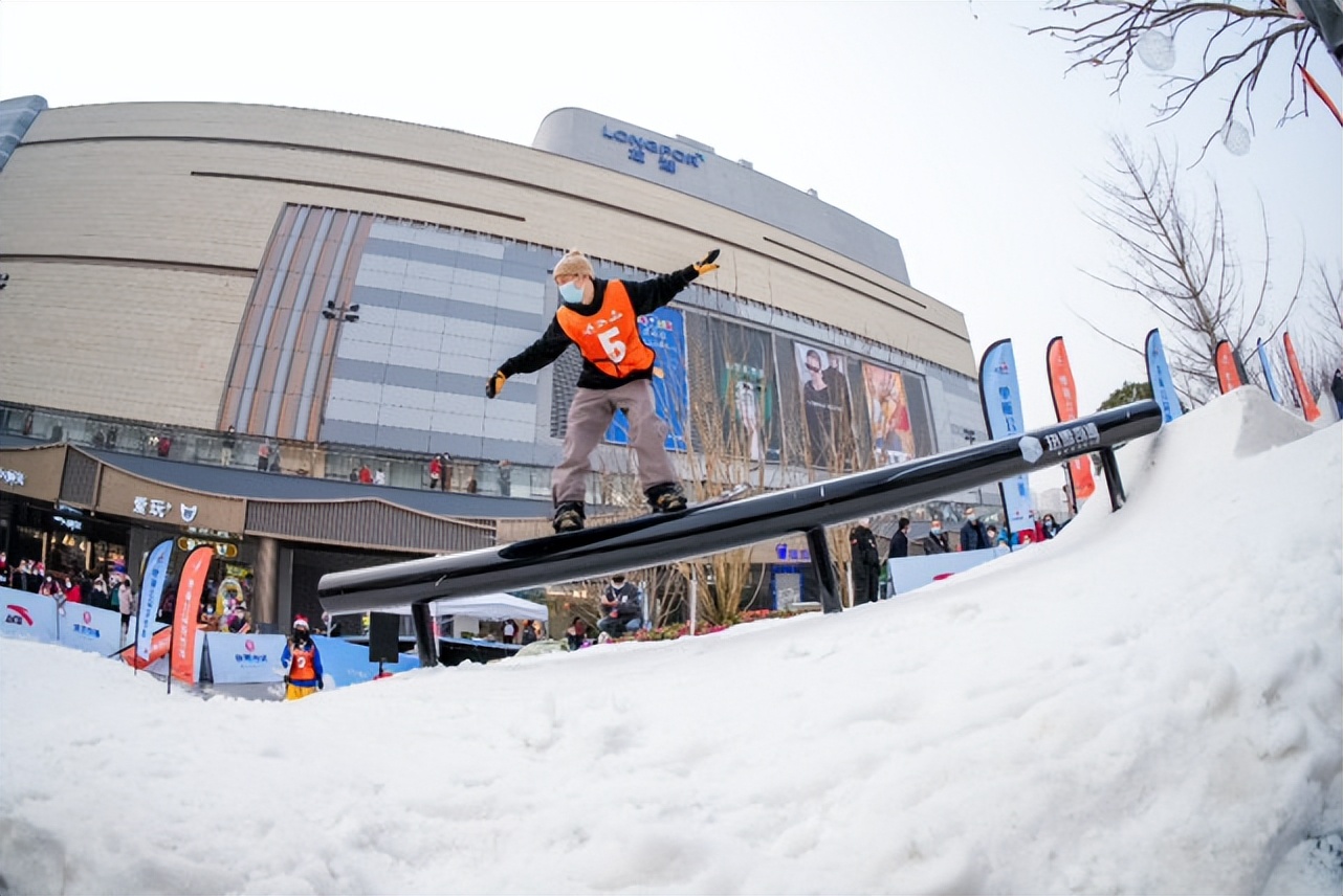龙湖天街的吸引力到底在哪里,龙湖天街的优劣势