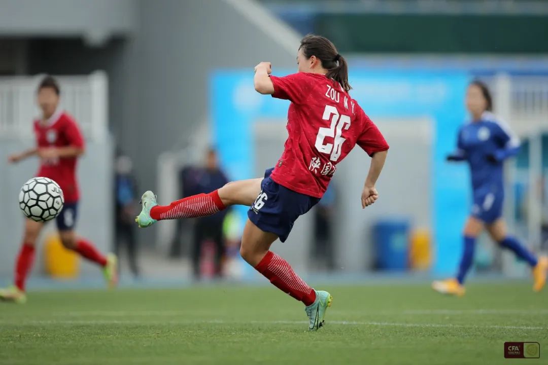 邹梦瑶入选陕西成年女足,女足新星邹梦瑶