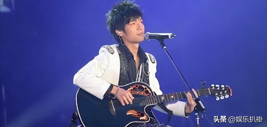 15年前陈楚生,陈楚生真的比张杰强吗