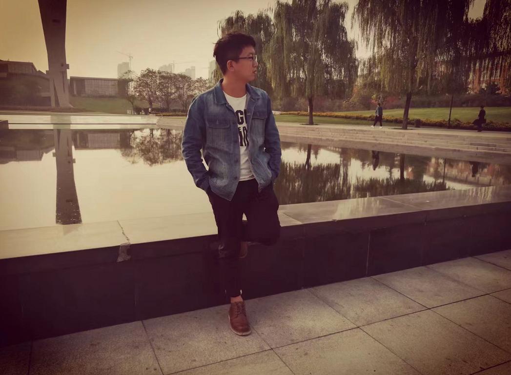 我，陕西人，大学毕业当导游，因疫情丢掉工作，现最高月入2万