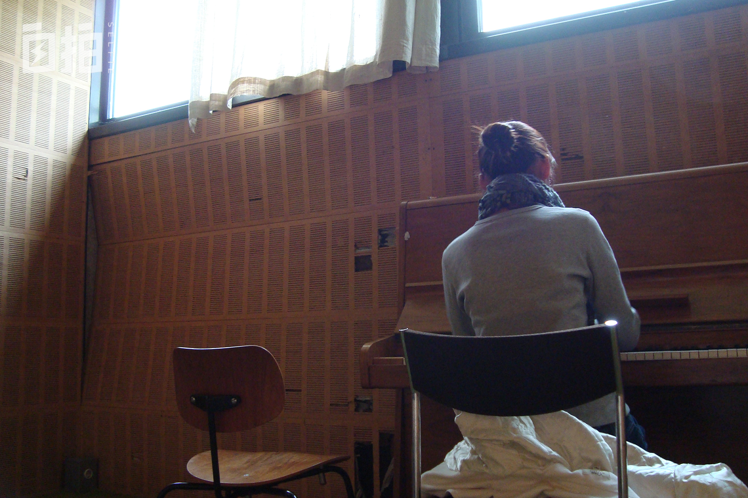 我，美国名校毕业，辞去白领工作，靠当群演养活自己