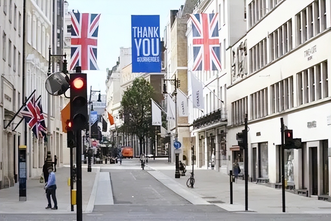 英国13岁男孩长大后现状,英国13岁小男孩现状