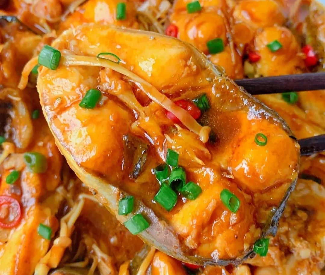 白酒炖鱼正确方法,炖鱼加白酒怎样不腥