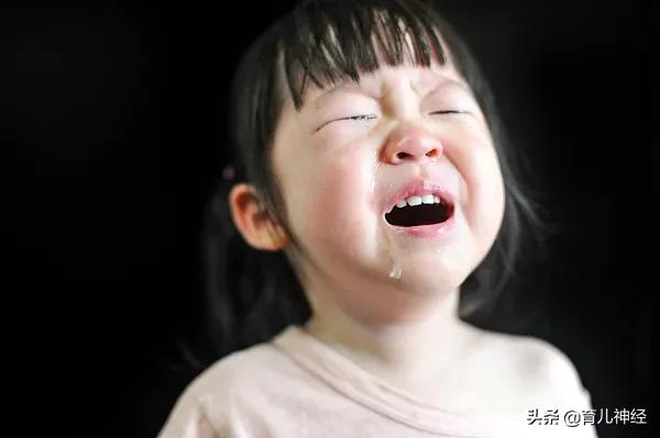孩子长大到六岁了总哭,孩子6岁了还是爱哭不会表达