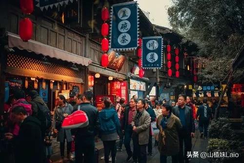 我在宽窄巷，听阿伯讲成都美食故事