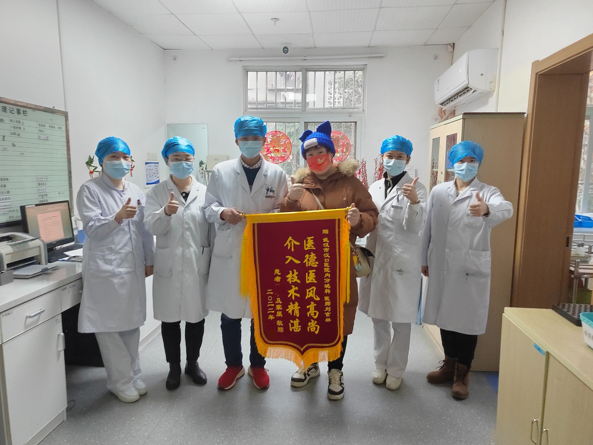 老人脚发黑发硬血栓截肢危险吗,糖尿病引起下肢坏死要截肢