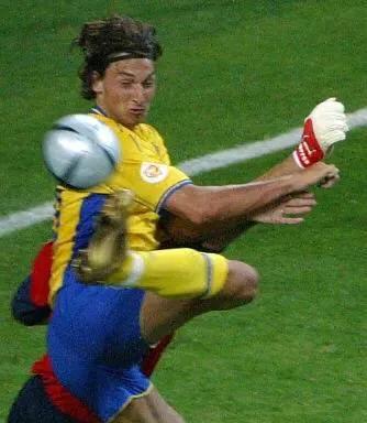 伊布在圣西罗宣布退役,伊布是梅罗以后的第三人吗