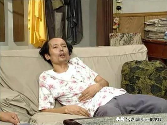 前有思聪吃热狗，后有婆孙插队，将真人做成表情包是否侵犯肖像权