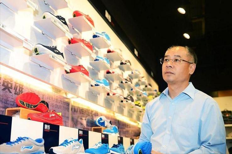 阿迪耐克市场滑落国潮崛起,阿迪耐克排行榜