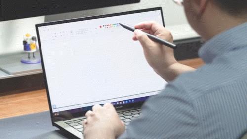 华硕灵耀pro14深度体验,高性能oled屏幕笔记本