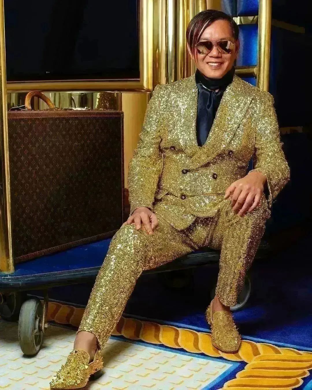 香港富豪收藏劳斯莱斯,香港富商24辆劳斯莱斯