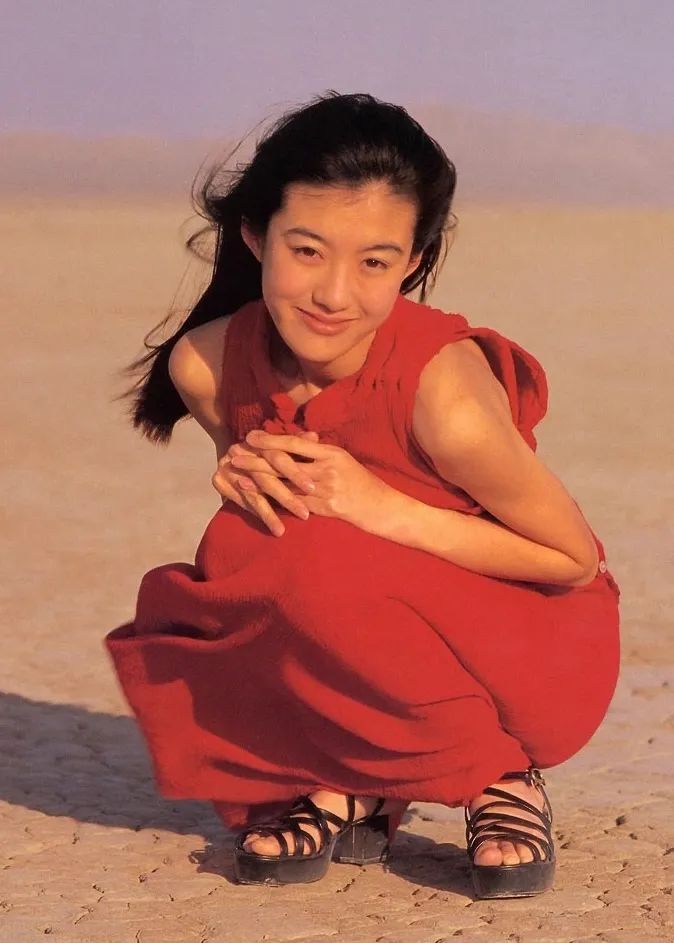 脸型不对称的女孩咋办,脸型不好看怎么整容