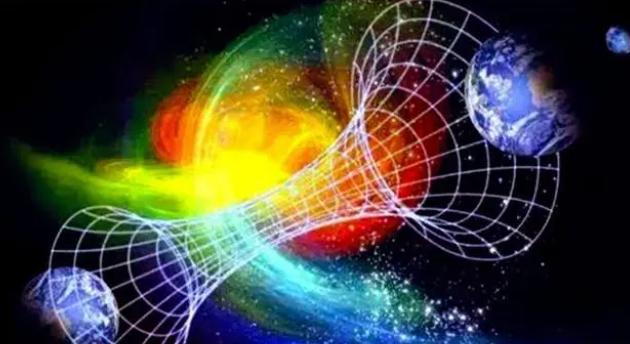 杨利伟在太空听到“敲门声”，十七年后谜底揭开，多亏他当时机智