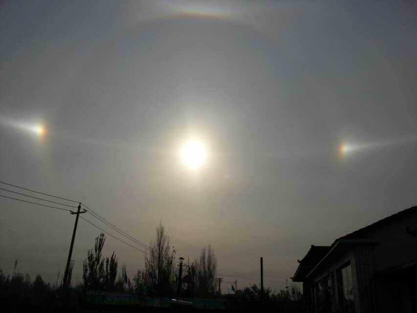 四川宜宾出现两个太阳是真是假,四川宜宾天上有两个太阳
