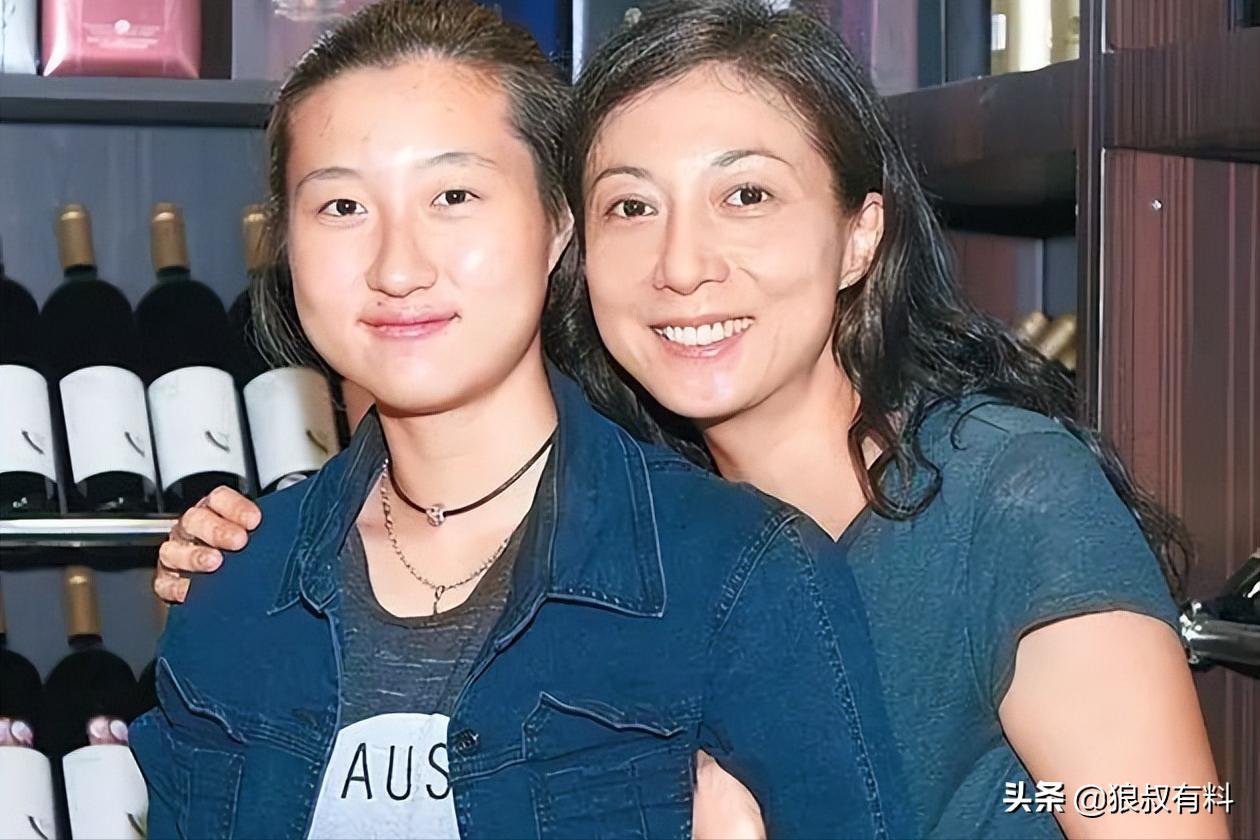 这三位巨星的后代，同样是明星的私生子，待遇简直天壤之别