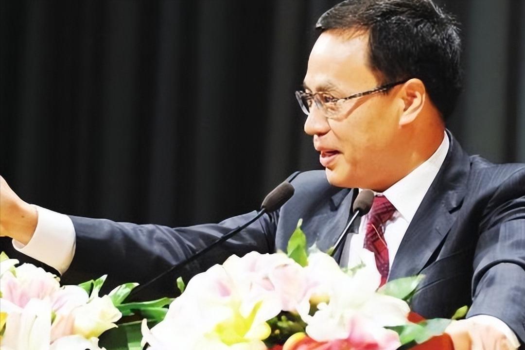 汉能集团李河君低调发家史,汉能集团最新掌舵人