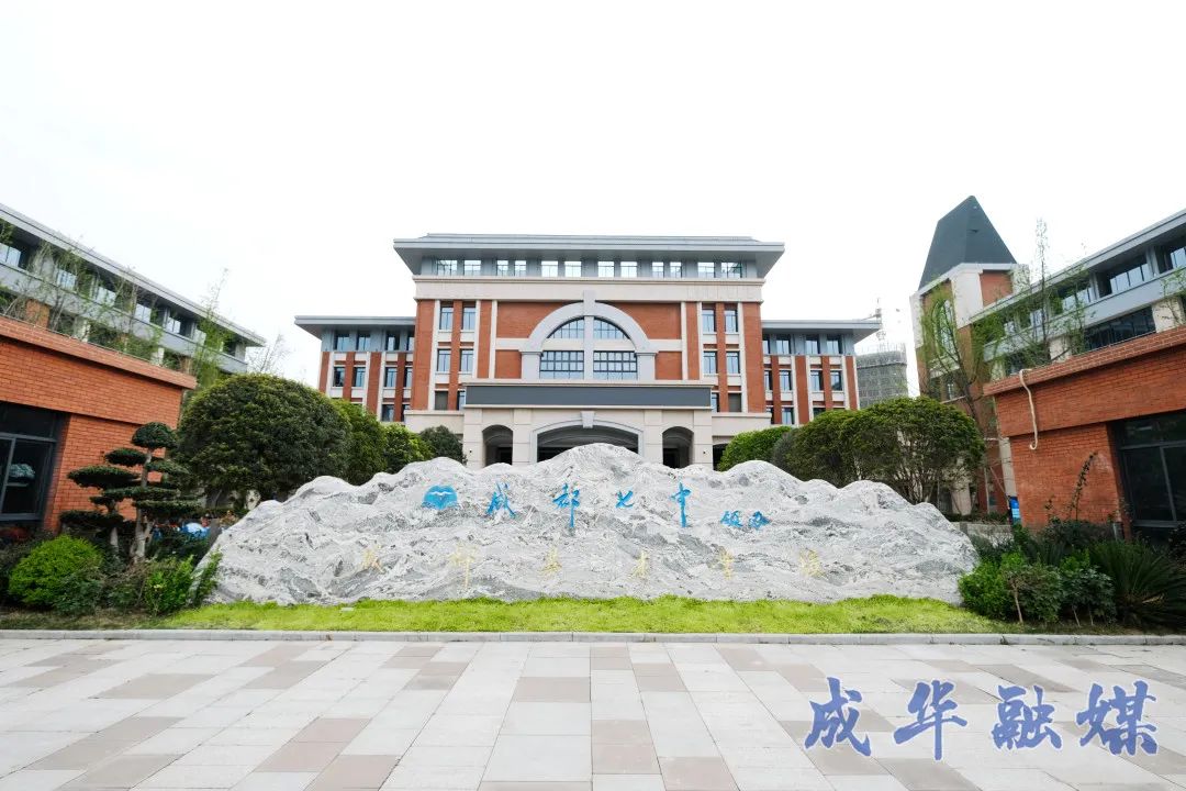 一所学校口碑好不好,一所学校好不好看学生