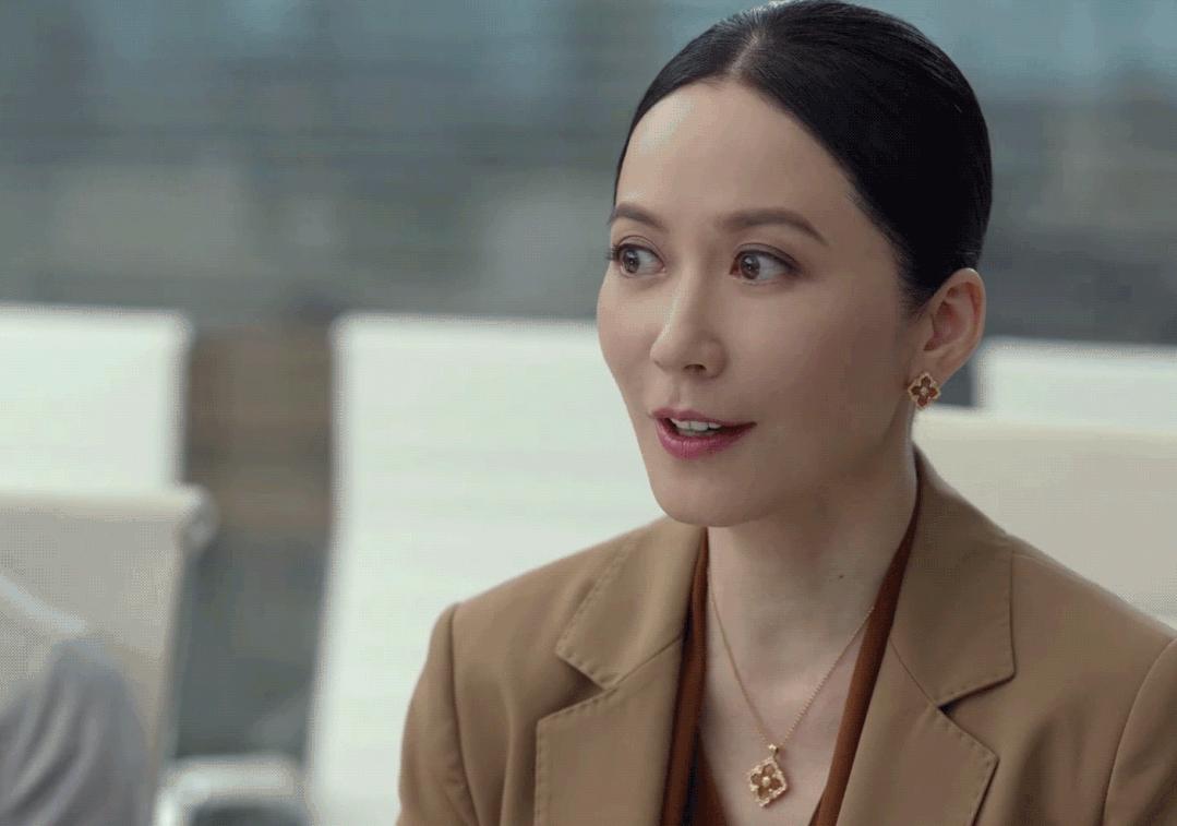 不贴头皮的扎发教程,教你头发不贴头皮