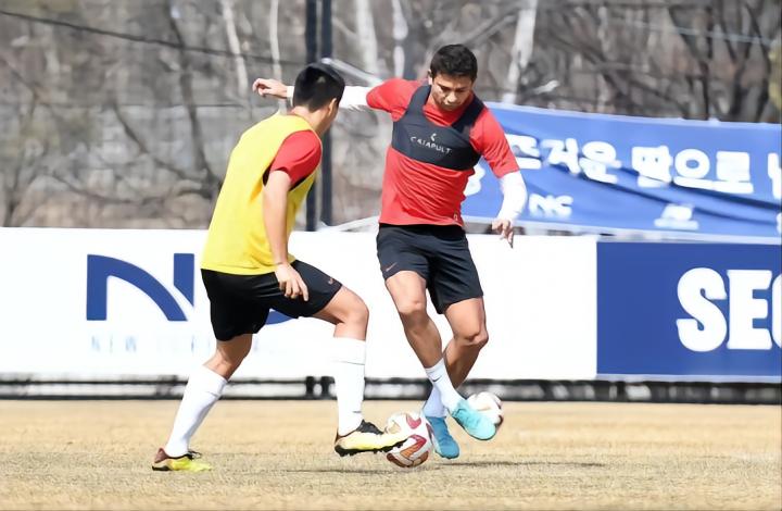 艾克森最新消息加盟申花,艾克森或将加盟成都蓉城