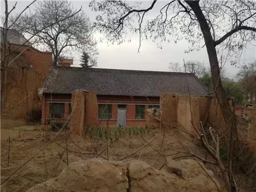 土炕土房子图片,土炕土墙