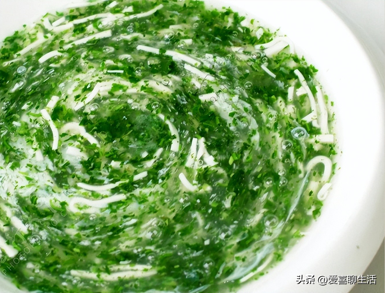 熬夜吃什么水果可以缓解眼睛干涩,专业保护眼睛干涩的神奇食物