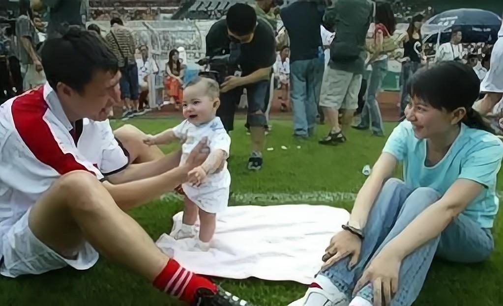 甘萍与黎兵,歌星甘萍的爱人黎兵今年多大岁数