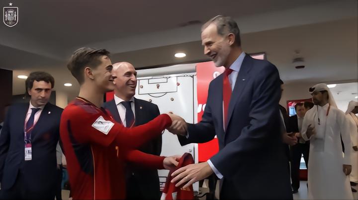 西班牙王室足球情缘：热爱足球的公主和历史悠久的皇家称号