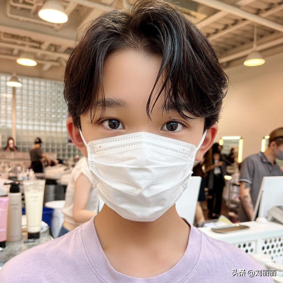 小男孩发型图片帅气寸头,小男孩发型图片帅气潮流休闲