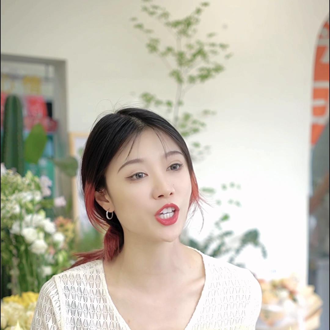 新人开花店加盟哪个好,开花店是自己开还是加盟