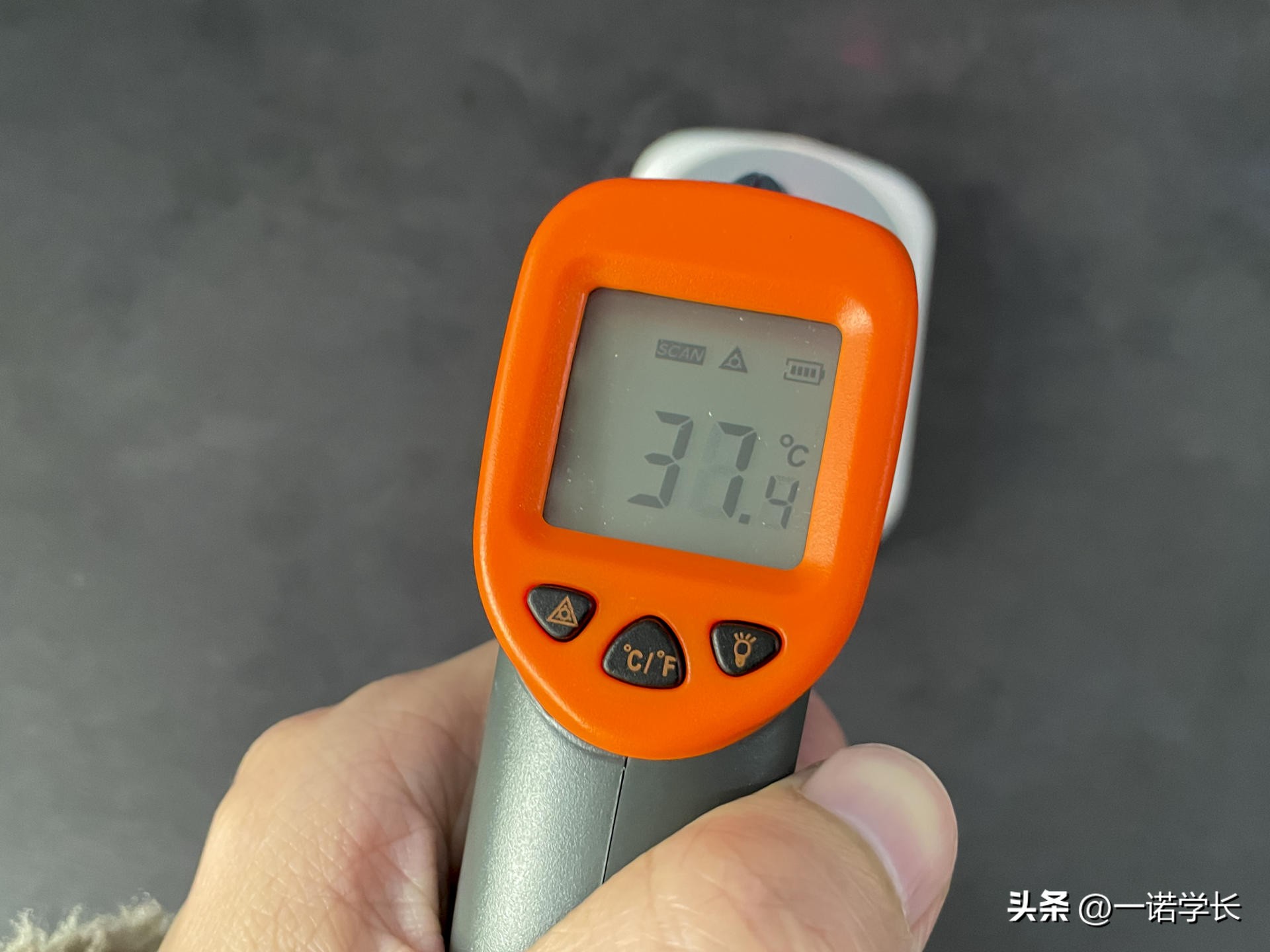 magsafe原装磁吸充电宝值得购买吗,第三方苹果magsafe磁吸充电宝推荐