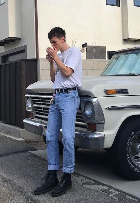 t恤牛仔裤怎么穿才不普通,t恤牛仔裤怎么穿才好看